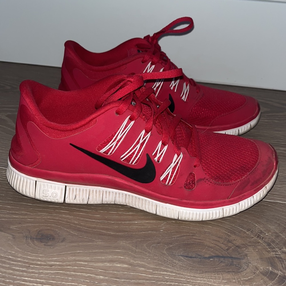 Nike tennis shoes